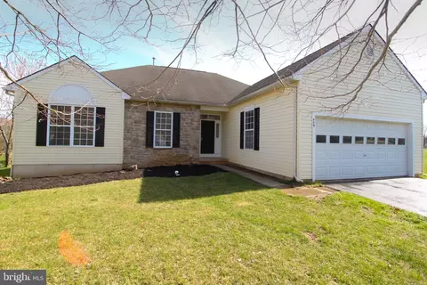 409 Hatteras Rd, Coatesville, PA 19320