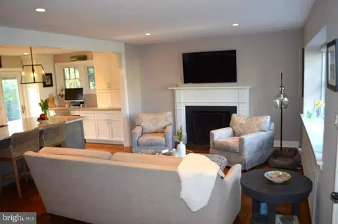 Living - 206 Dorset Rd, Devon, PA 19333 photo 1 of 2