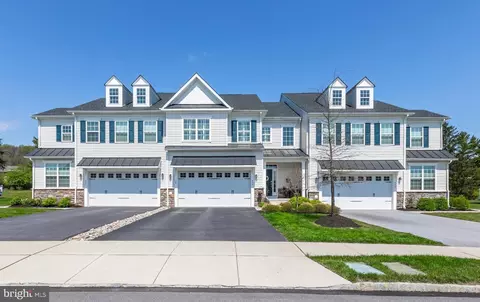 445 Lee Pl, Exton, PA 19341