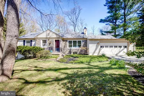 110 Deepdale Rd, Wayne, PA 19087