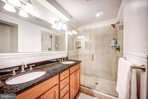 Bath - 110 Deepdale Rd, Wayne, PA 19087 photo 2 of 5