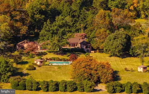 958 Catfish Ln, Pottstown, PA 19465