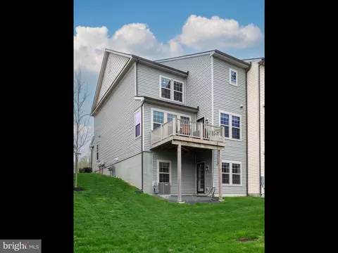 Exterior - 10 Eagle Ln, Malvern, PA 19355 photo 5 of 5