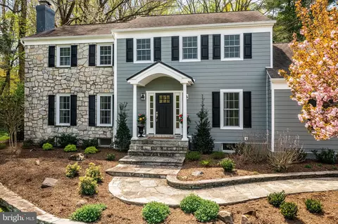41 Dickson Dr, Malvern, PA 19355