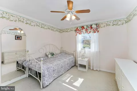 Bedroom - 132 Hillside Rd, Wayne, PA 19087 photo 5 of 6