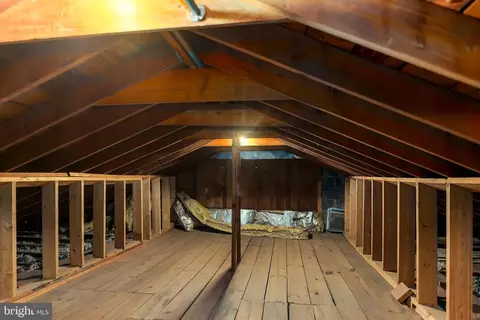 Exterior - 132 Hillside Rd, Wayne, PA 19087 photo 11 of 13