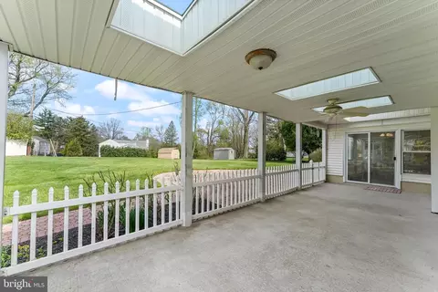 Exterior - 132 Hillside Rd, Wayne, PA 19087 photo 9 of 13