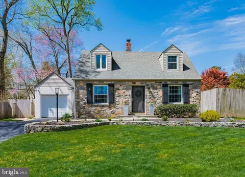 360 Old Eagle School Rd, Wayne, PA 19087