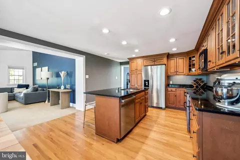 Kitchen - 360 Old Eagle School Rd, Wayne, PA 19087 photo 2 of 3