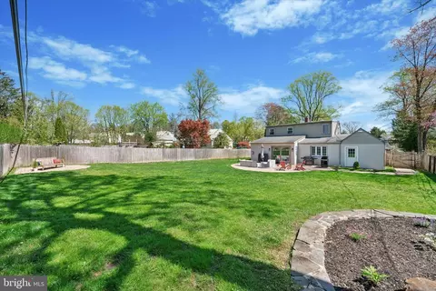 Exterior - 360 Old Eagle School Rd, Wayne, PA 19087 photo 4 of 11