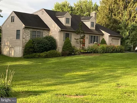 76 Holstein Dr, Parkesburg, PA 19365