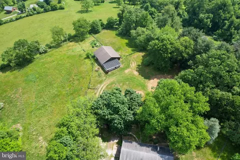 1819 W Strasburg Rd, West Chester, PA 19382