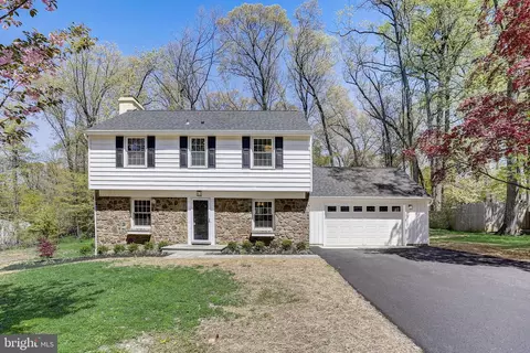 Exterior - 21 Summit Rd, Malvern, PA 19355 photo 2 of 8