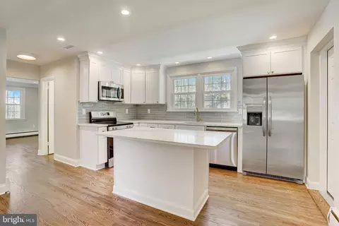 Kitchen - 21 Summit Rd, Malvern, PA 19355 photo 3 of 5