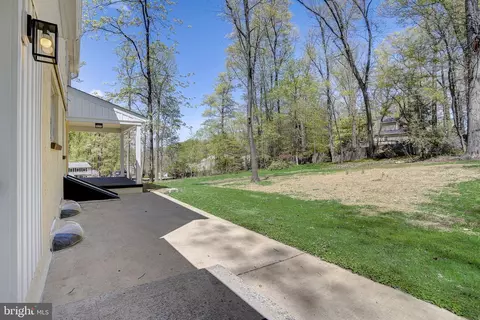 Exterior - 21 Summit Rd, Malvern, PA 19355 photo 5 of 8