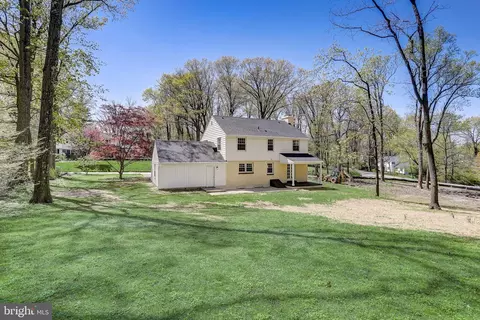 Exterior - 21 Summit Rd, Malvern, PA 19355 photo 6 of 8