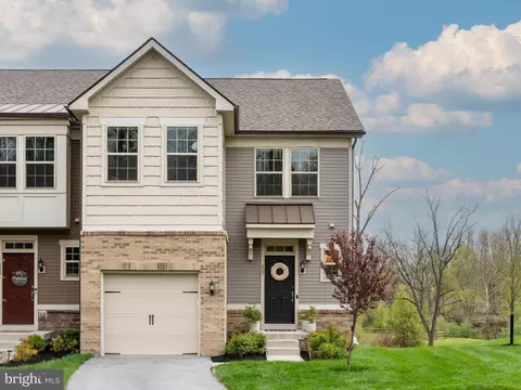 807 Keating Dr, Phoenixville, PA 19460