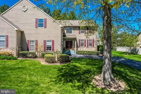 451 Crescent Dr, West Chester, PA 19382