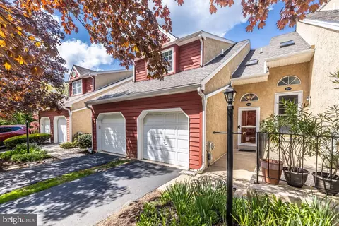 504 Worington Dr, West Chester, PA 19382
