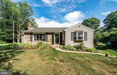 137 Farvu Dr, Phoenixville, PA 19460
