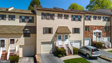 2503 Pond View Dr, West Chester, PA 19382