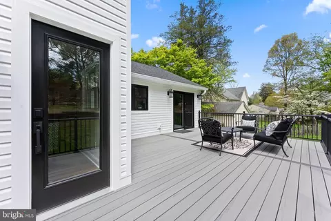 Exterior - 722 Upper Gulph Rd, Wayne, PA 19087 photo 3 of 6