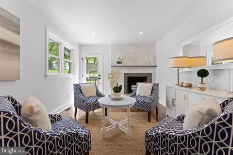 Living - 722 Upper Gulph Rd, Wayne, PA 19087 photo 1 of 5