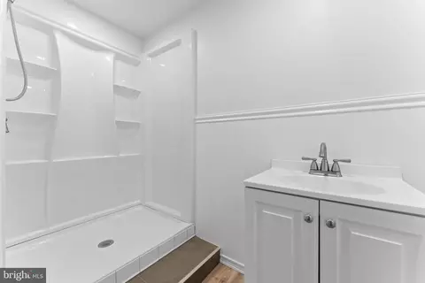 Bath - 722 Upper Gulph Rd, Wayne, PA 19087 photo 8 of 8