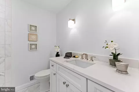 Bath - 722 Upper Gulph Rd, Wayne, PA 19087 photo 1 of 8