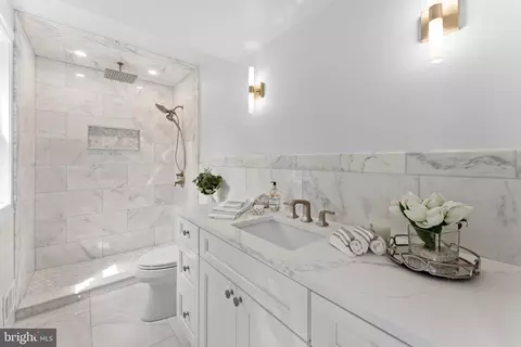 Bath - 722 Upper Gulph Rd, Wayne, PA 19087 photo 3 of 8