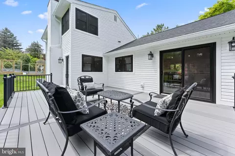 Exterior - 722 Upper Gulph Rd, Wayne, PA 19087 photo 4 of 6