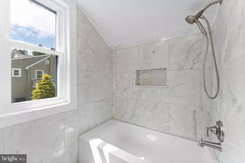 Bath - 722 Upper Gulph Rd, Wayne, PA 19087 photo 6 of 8