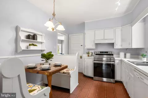 Kitchen - 550 Dorset Rd, Devon, PA 19333 photo 3 of 5