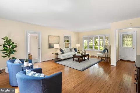 Living - 550 Dorset Rd, Devon, PA 19333 photo 1 of 8