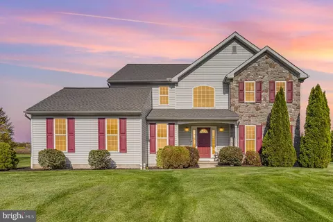 141 Hillside Cir, Lincoln University, PA 19352