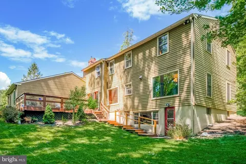 Exterior - 660 Twin Bridge Dr, Wayne, PA 19087 photo 2 of 5