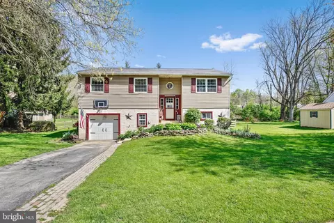 11 Glen Ridge Dr, Downingtown, PA 19335