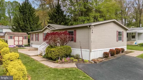 29 Reid Dr, Nottingham, PA 19362