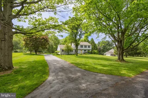 106 Manor Dr, Kennett Square, PA 19348 photo 2