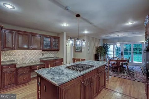 Kitchen - 30 Sapling Dr, Kennett Square, PA 19348 photo 2 of 3
