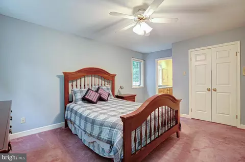 Bedroom - 30 Sapling Dr, Kennett Square, PA 19348 photo 4 of 8