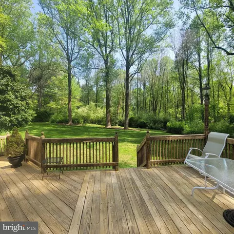Exterior - 30 Sapling Dr, Kennett Square, PA 19348 photo 5 of 11
