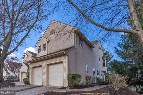 218 Mansion House Dr #101A, West Chester, PA 19382