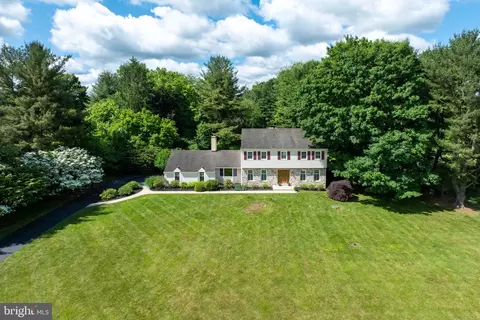 1018 Squires Dr, West Chester, PA 19382