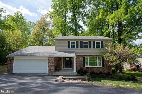 47 Oak Hill Cir, Malvern, PA 19355