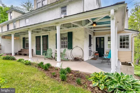 1811 Creek Rd, Glenmoore, PA 19343