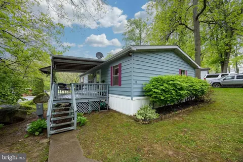 52 Ottawa Ln, Honey Brook, PA 19344
