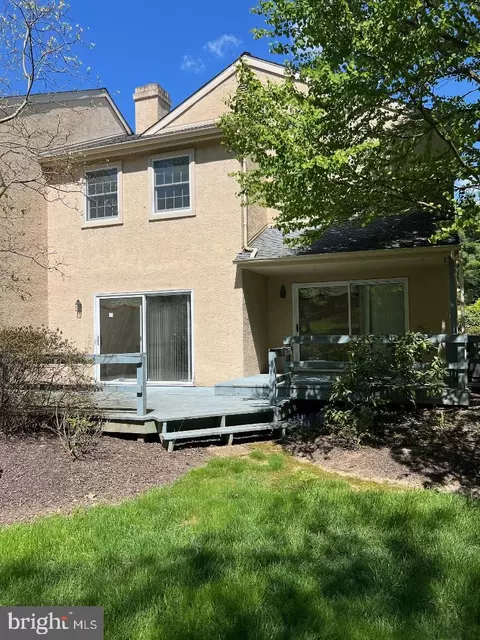 30 Wingstone Ln, Devon, PA 19333 photo 2