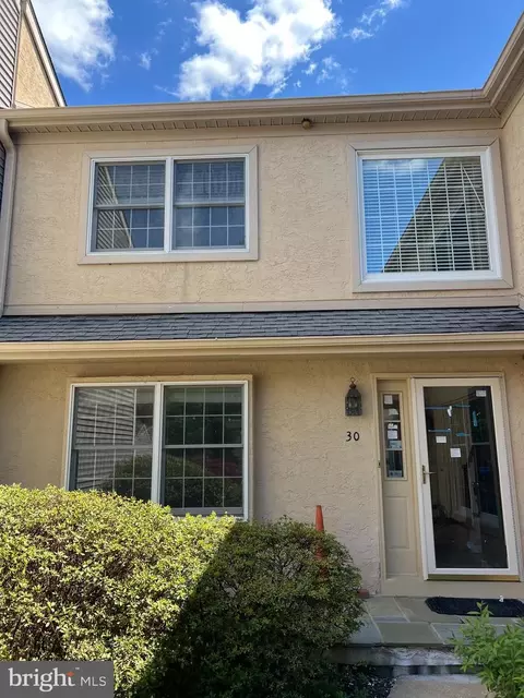 30 Wingstone Ln, Devon, PA 19333