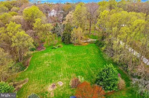 530 Clarks Ln, West Chester, PA 19382